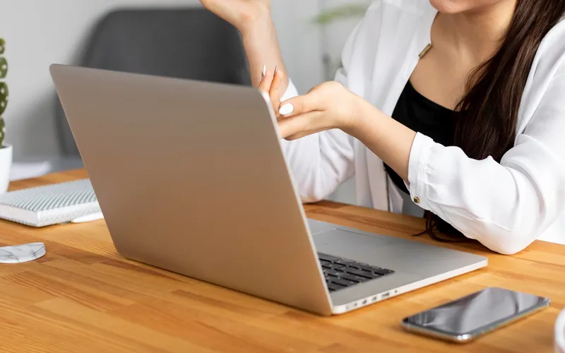 Definir: equipo de Mejor Digital trabajando